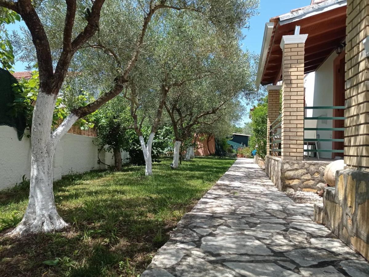 Villa Yannis Roda  Luaran gambar