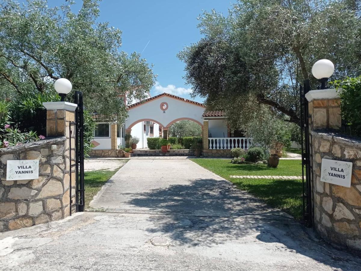 Villa Yannis Roda  Luaran gambar