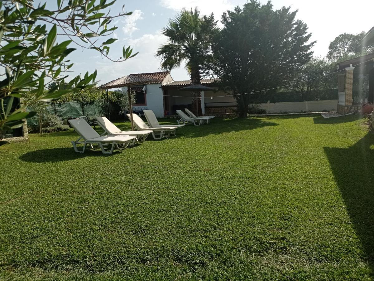 Villa Yannis Roda  Luaran gambar