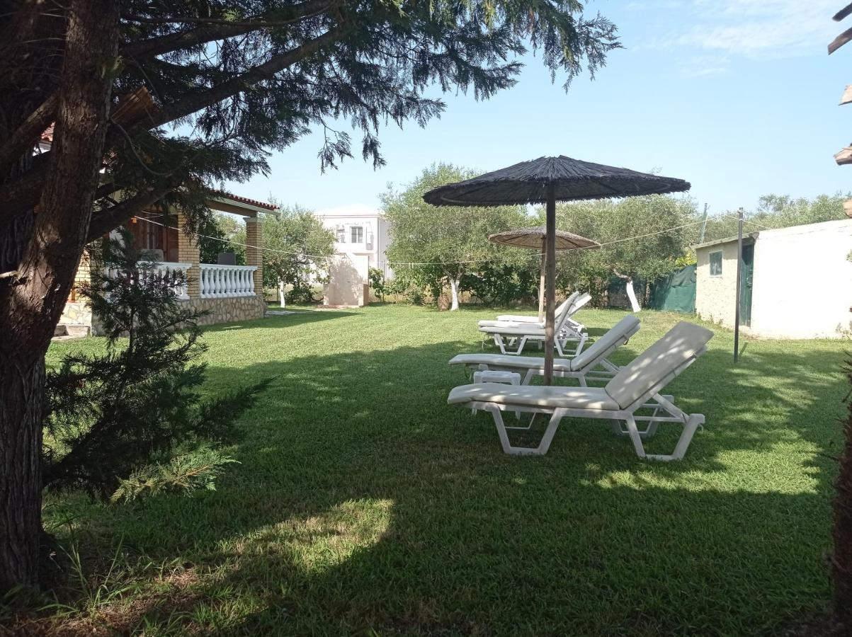 Villa Yannis Roda  Luaran gambar